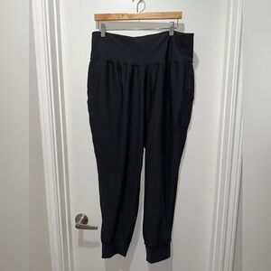 ✨🖤 ON active fit Elevate black pants!